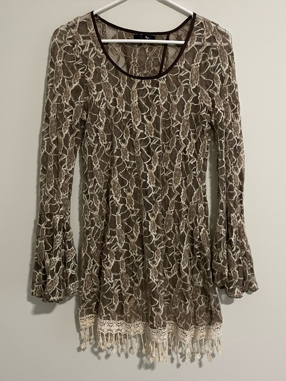 Ryu Brown Bohemian Hippie Lace Mesh Bell Sleeve Top Tunic Size M Tassles